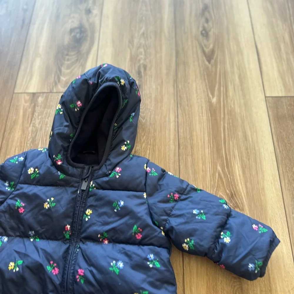 Baby Gap Floral Print Puffer Snowsuit one piece size 0-6 months